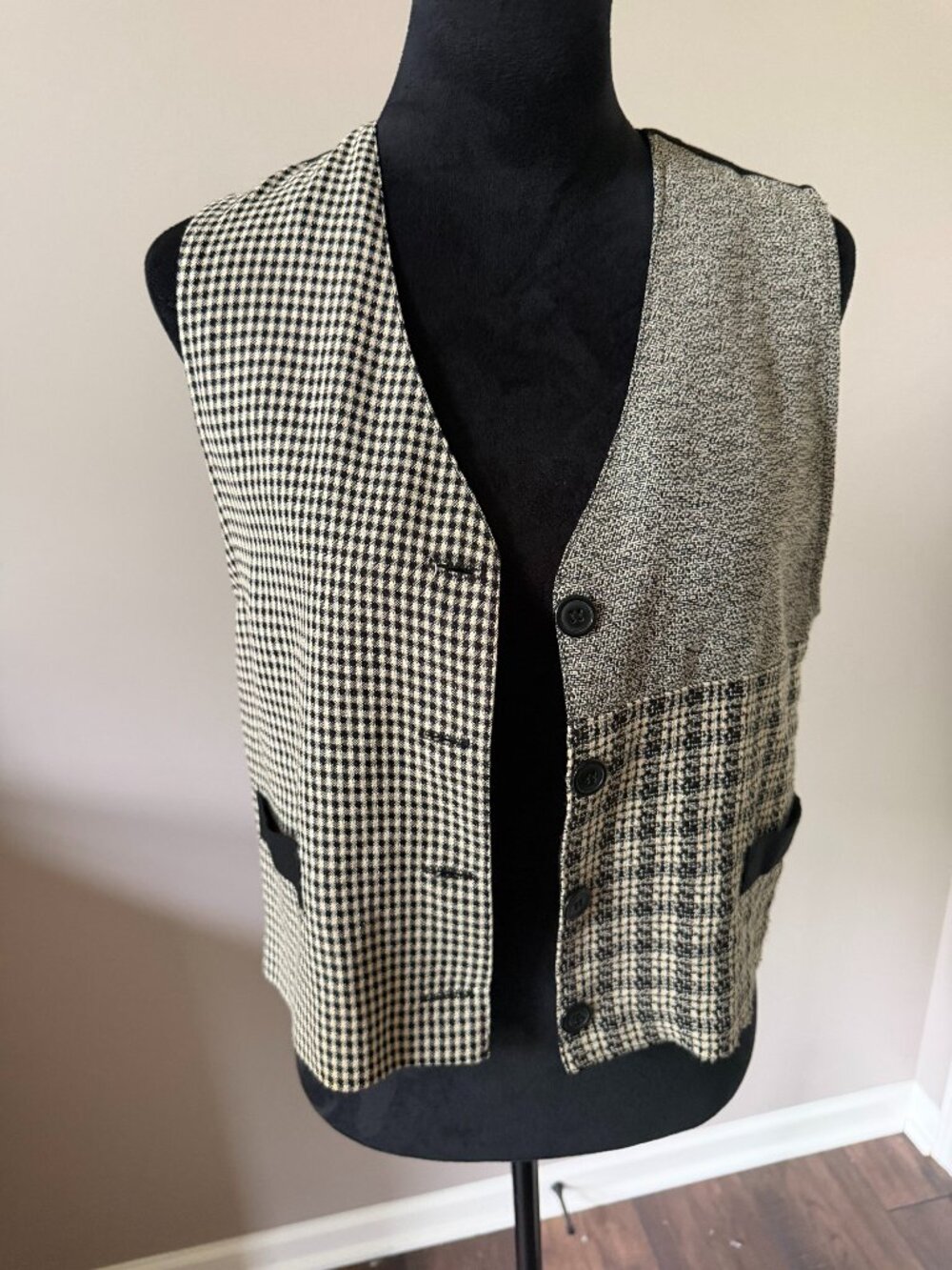 m.j. carroll Vintage Black & Cream Mixed Print Button Vest Small